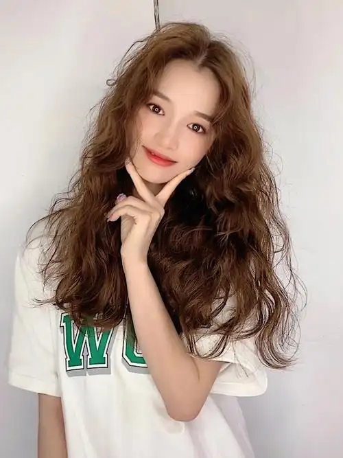 发型-公主法式蛋卷常州烫发常州染发常州理发店常州做头发中长发烫发