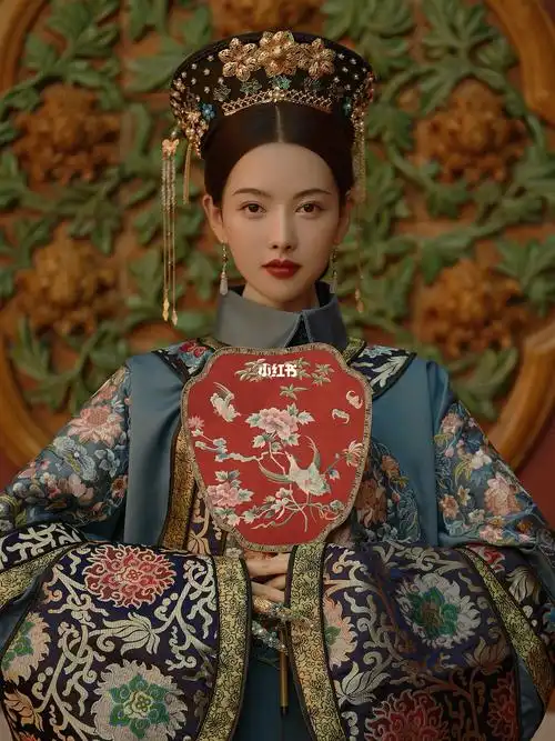 拍了套百看不厌的故宫皇后照花絮都很美