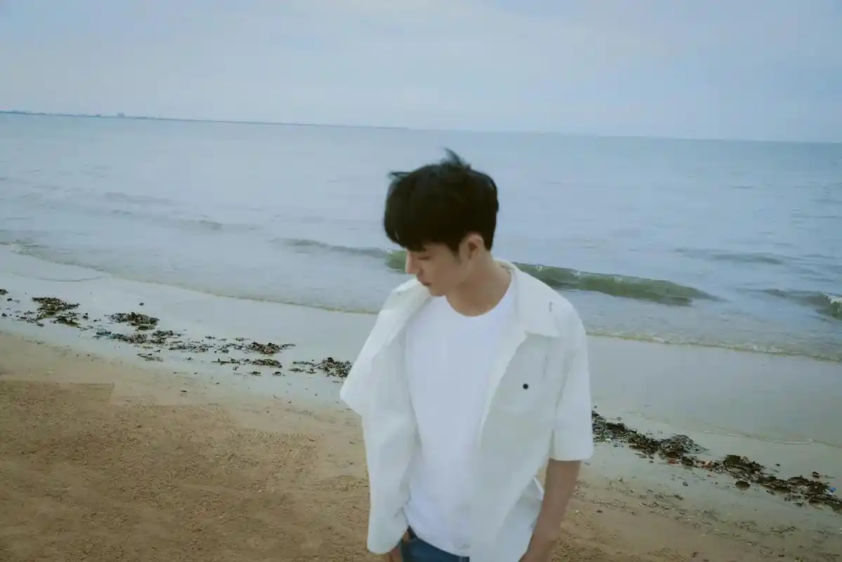 男朋友带我来海边度假啦!亲亲我的宝贝#肖战 #少 - 抖音