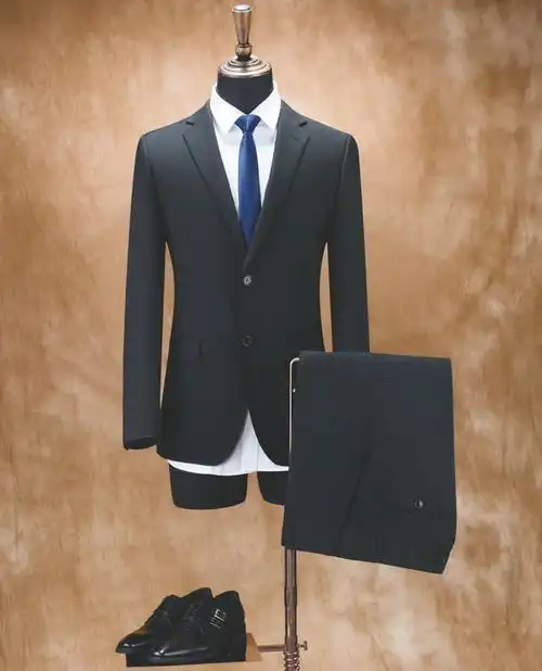 西装不管你是男女,每个人都少不了一套属于自己的西服.