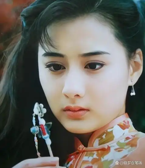 陈德容和林心如都是眼睛很漂亮的台湾女星,但陈德容更受琼瑶偏爱