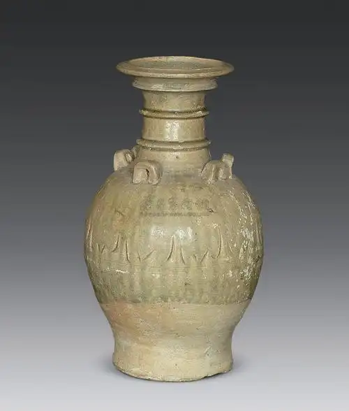 0722 南北朝 越窑青瓷六系莲瓣纹盘口瓶