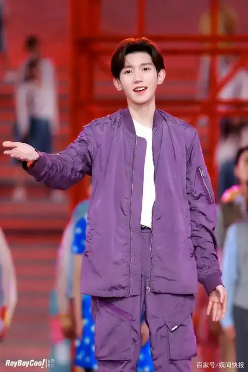 王源庆百年华诞演出舞台饭拍!