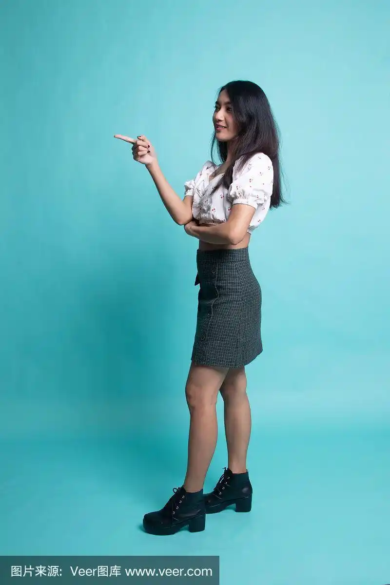 女人,青年人,自然美,侧面视角,全身像