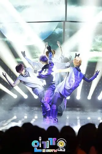 求几张好看,高清,正面的exo生命之树的图片!thank you