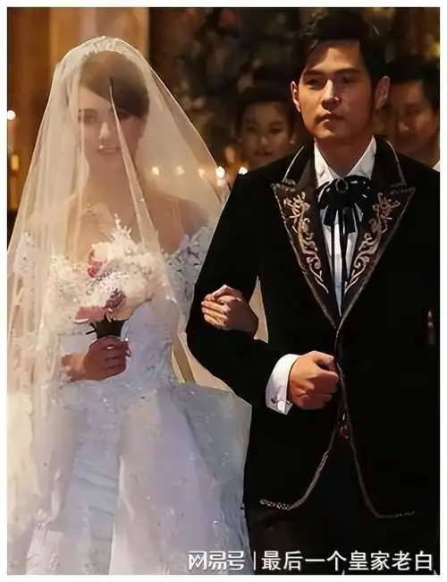 昆凌17岁就被周杰伦追到手旧照太美了难怪周杰伦心急想娶她