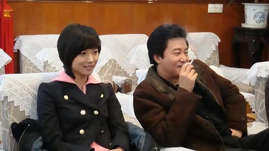 回顾丁芯和丈夫赵宝刚丁克愁坏婆婆40岁意外得子全家乐开怀