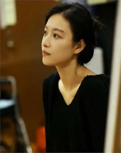 深扒倪妮的"上位史",了解了她背后的3个男人