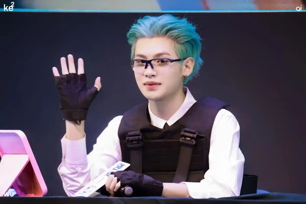 黄明昊 签售会帅炸了