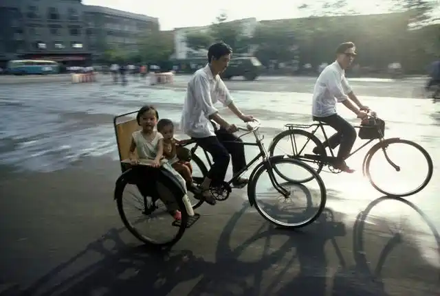 中国80年代最真实的50张老照片无比怀念美好的回忆