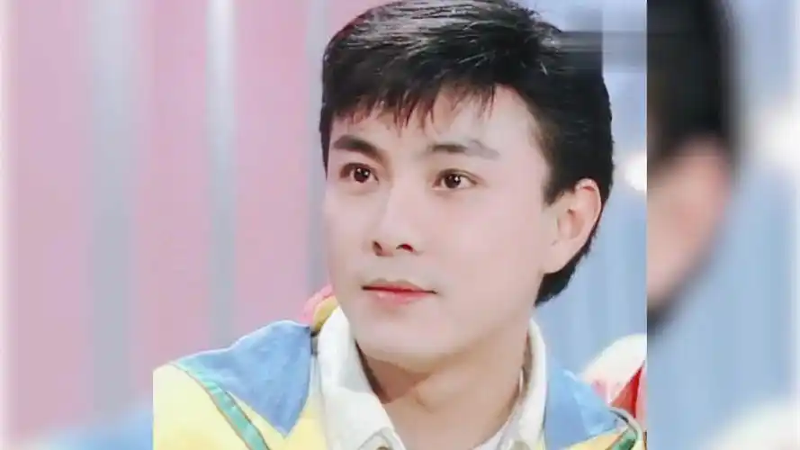 年轻时的张卫健是什么神仙颜值!小说里的俊俏书生写的就是他!