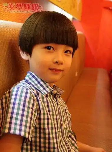 小男孩西瓜头发型的剪法圆脸小男孩儿发型3