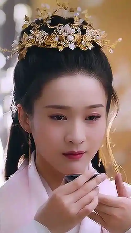 张雪迎《白发》古装秀,每一套都养眼,最爱第一和最后一套