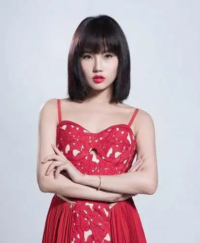 【音乐作品】惊鸿一面(与许嵩合唱)多少自己(与常石磊演唱,常石磊