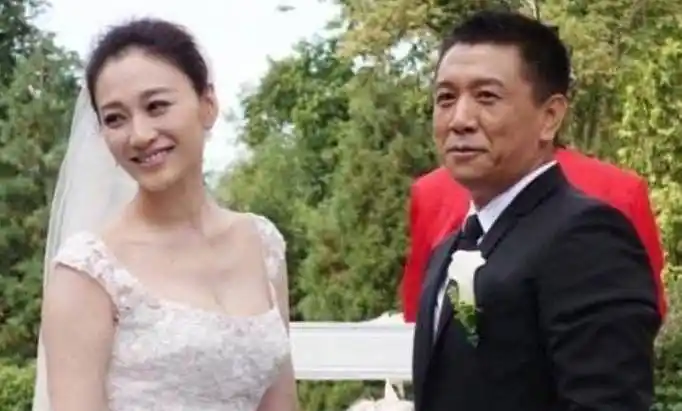 有喜流近况遭分手,后嫁陪伴16年男闺蜜收获幸福_李小冉_文娱_徐佳宁