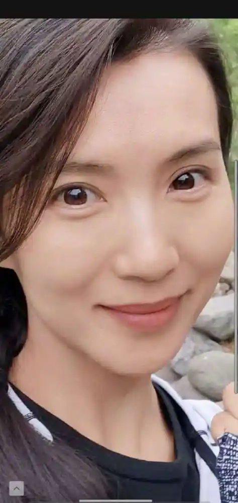 40岁陈好晒素颜爬山照,皮肤状态好到让人羡慕,不愧是"万人迷"