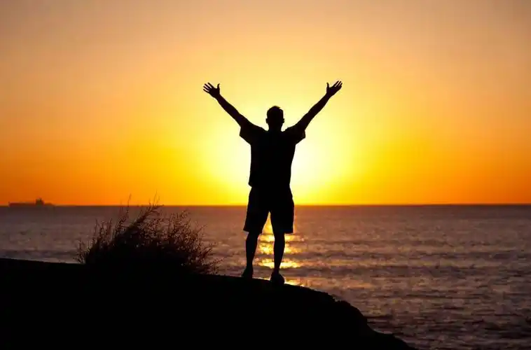 一个人的天空 一个人的季节(作者:蛇王;诵读:代伐钟)