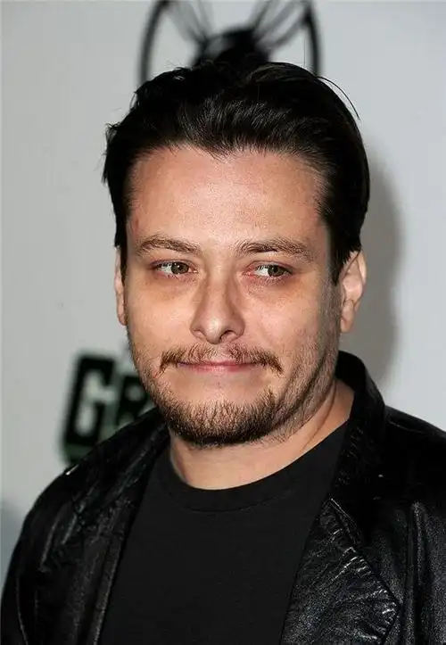 终结者黑暗命运爱德华弗朗星回归酗酒吸毒变凸腩大叔