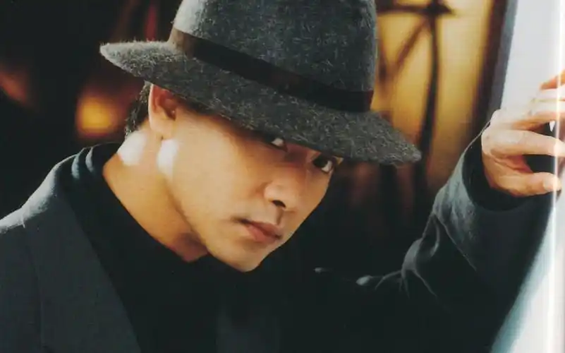 今天缅怀张国荣,但要铭记这最后的"机炮子弹"!