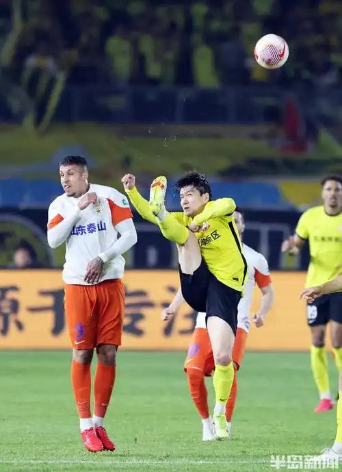 中超再迎齐鲁德比:西海岸队0:0与泰山队握手言和|鲁能