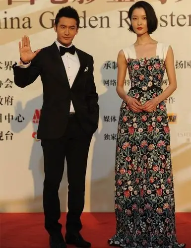 和1米79的杜鹃在一起时是这样的,这身高真是时常"变化"啊