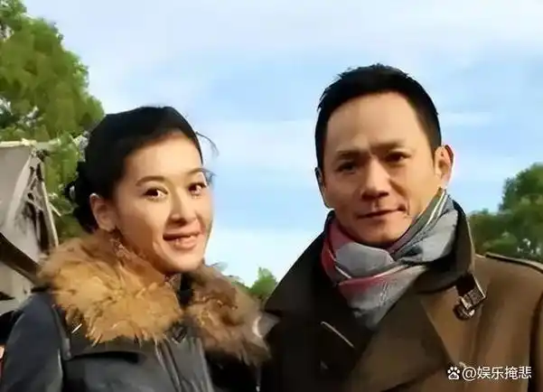 菜叶来煮疙瘩汤;在寒冷的天气里,她会与王劲松一起分享两床棉被取暖