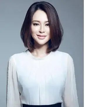 方脸剪什么发型好看 好看方脸女生发型欣赏