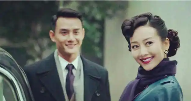 现世报来了,40岁王鸥丑闻遭到曝光,这次她的遮羞布被彻底扒光|靳东