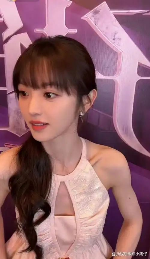 女推直播:田曦薇太瘦,锁骨骨头清晰可见,手臂线条吓到李雪琴!