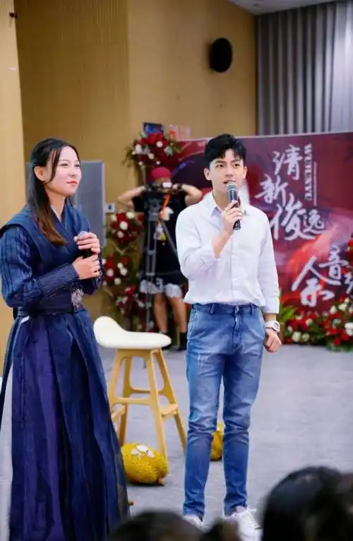 《春花秋月》粉丝见面会 吴俊余现场告白宠粉不停联盟