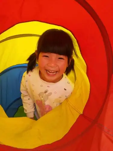 小丫头笑的多开心