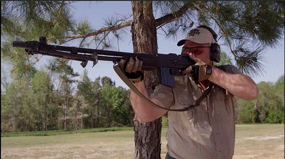 妹子射击不规范下场凄惨打枪的后坐力到底有多恐怖