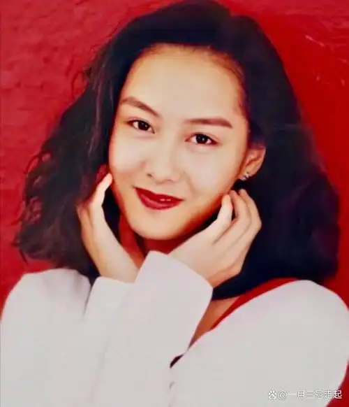 紫霞仙子朱茵近况打扮宛如大妈如今住在郊区农村