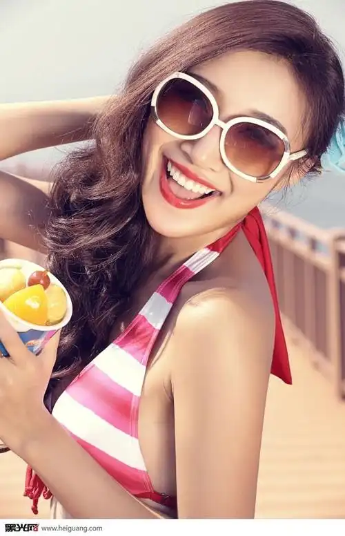 比基尼(16)_写真摄影_黑光图库_黑光网