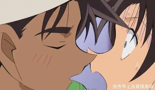 危机|名侦探柯南,平次强势壁咚,基德遭遇初吻危机,多年女装癖被治好