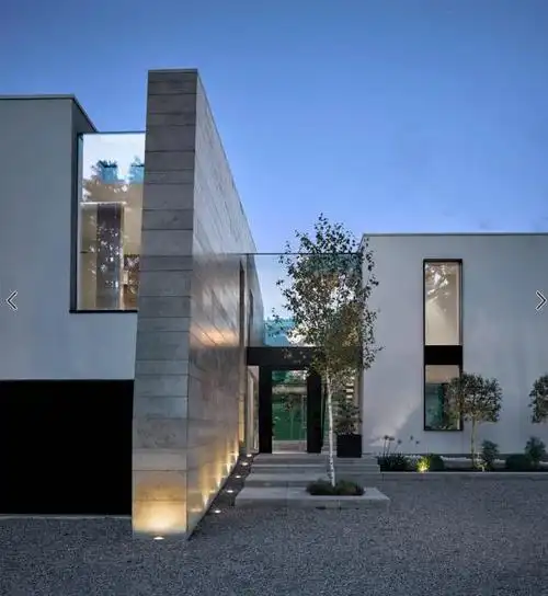 别墅案例:有全景大窗的高逼格现代感庄园别墅