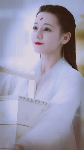 我们,和你们人不一样,不能凑合." cr微博迪丽热巴