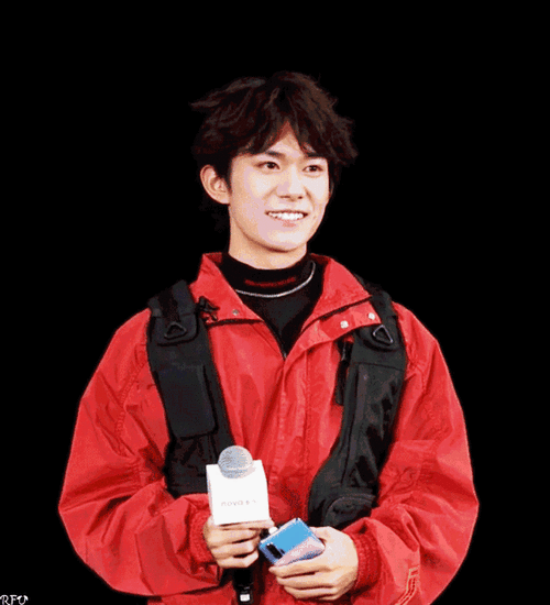 易烊千玺新生之夜大秀官宣##易烊千玺新生之夜下周见