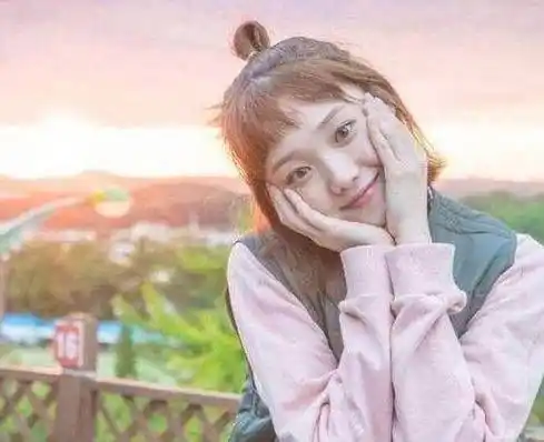 原创《举重妖精》李圣经发型图片短发 锅盖刘海超减龄