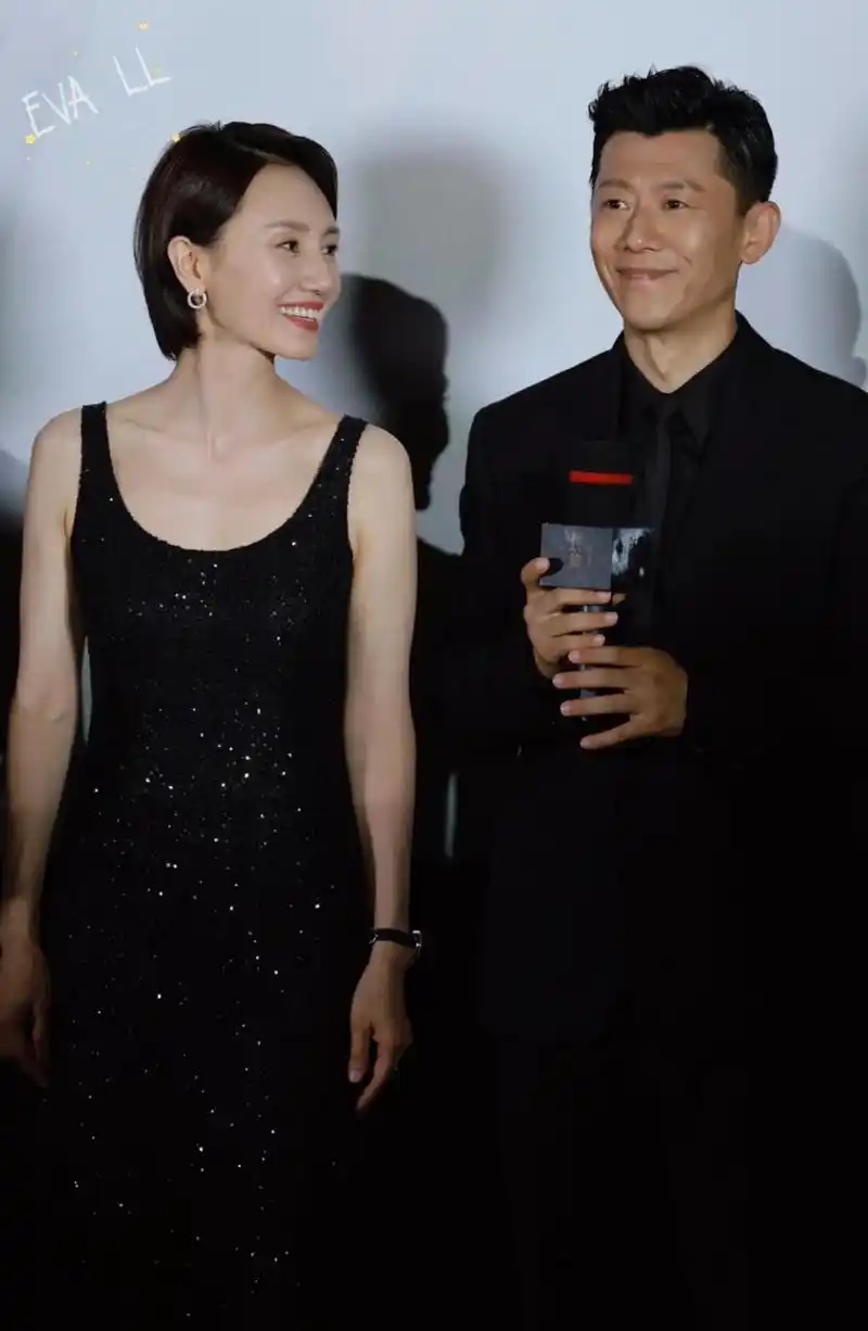 袁泉夏雨,娱乐圈模范夫妻,今年是结婚的第14年了,两人还都是低调有