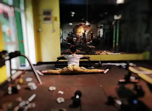 一字马的男生,会被怀疑性取向吗