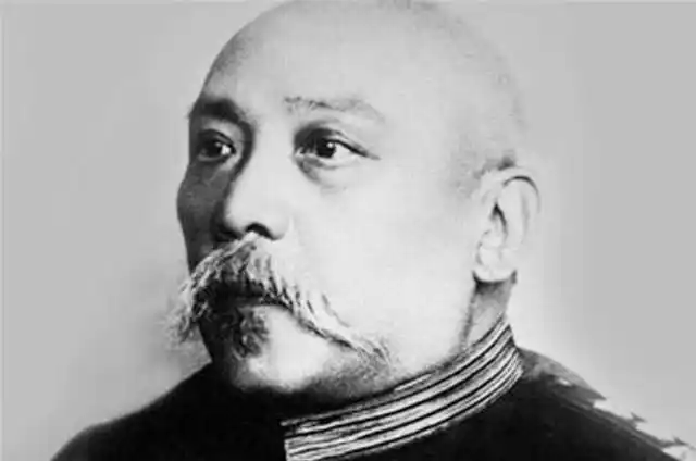 袁世凯六姨太流落到宁夏死后买不起棺材谁知银行存有巨款