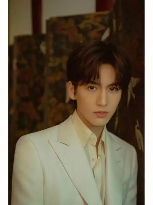 中国内地男演员代表作《少女大人》《苍兰诀》获金骨朵·"年度新生