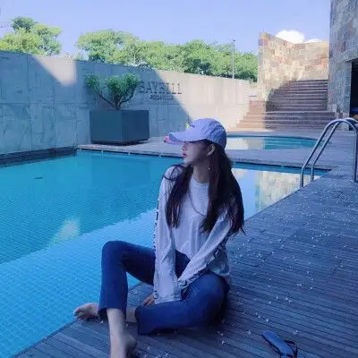 (侧脸 海边女头)