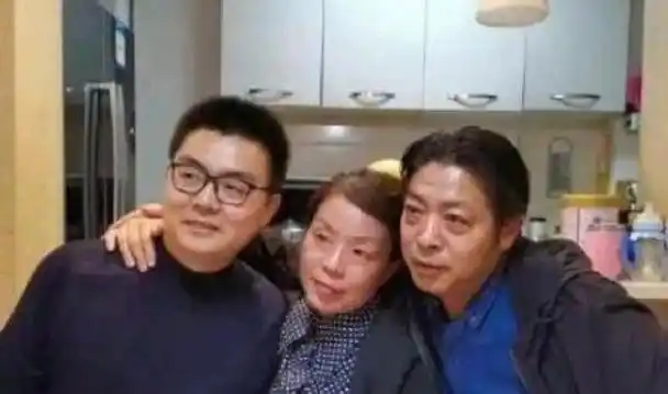 郭威在北海的舅舅:我儿子和我外甥哪个更像我呢?