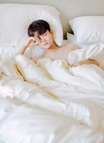 悼念又一29岁男星姥爷突然去世熊梓淇发文表思念