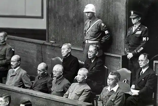 1948年12月23日,日本二战甲级战犯被执行绞刑