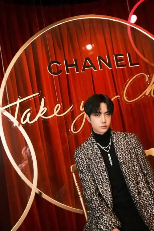 香奈儿代言人 王一博 - 堆糖,美图壁纸兴趣社区