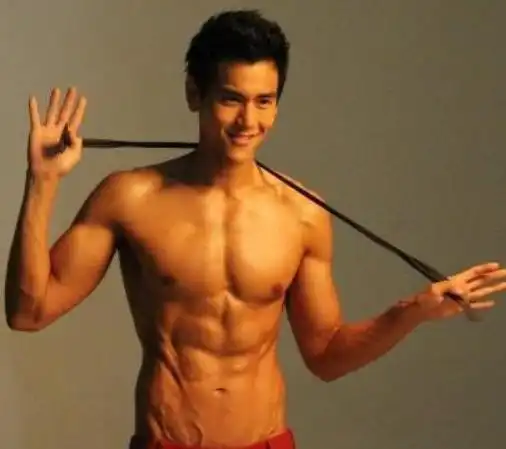 吴亦凡有腹肌我忍了,杨洋有腹肌我也忍了,但他有腹肌忍不了!