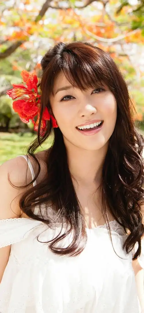 笑容满面的阳光美女